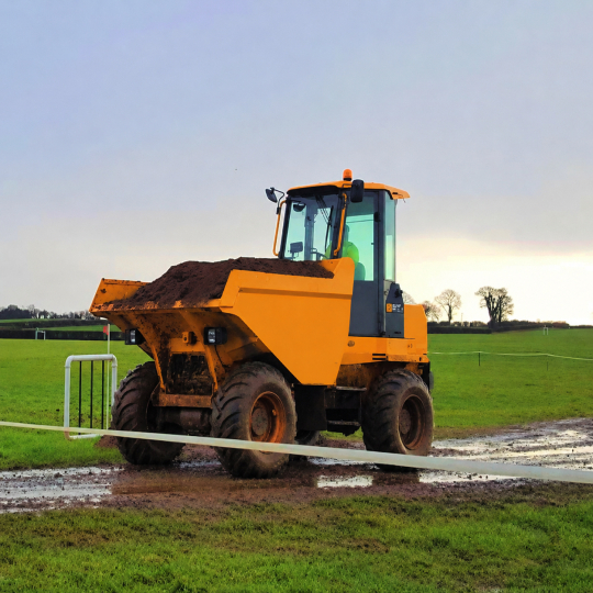9 Ton Cabbed Dumper